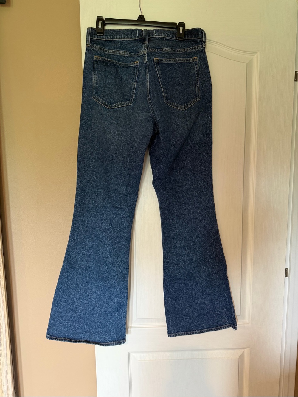 Abercrombie and Fitch Classic Dark Blue Women's Flare Jeans - Picture 3 of 3